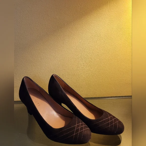 EUC Talbots Brown Suede Heels - Picture 3 of 8